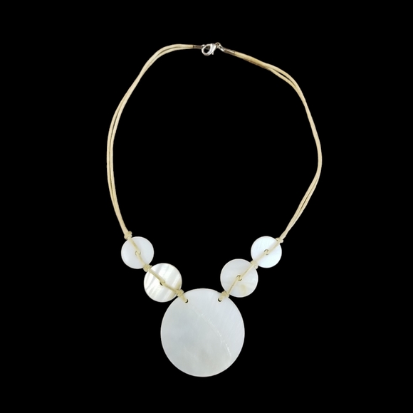 Mother of Pearl Seashell Necklace, 17" - Picture 2 of 5